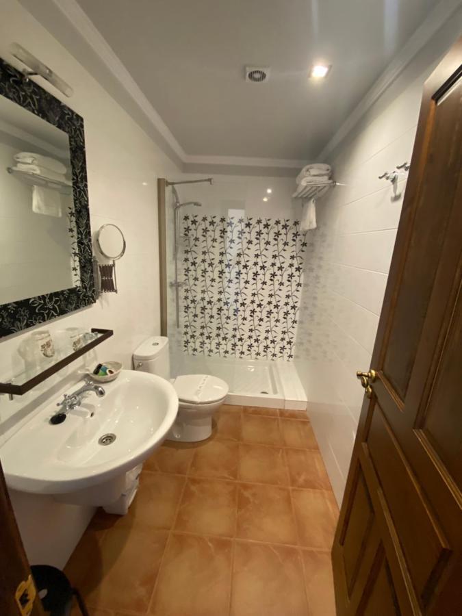 Hotel Rural Monasterio De Ara Mada Санта-Коломба-де-лас-Арримадас Экстерьер фото
