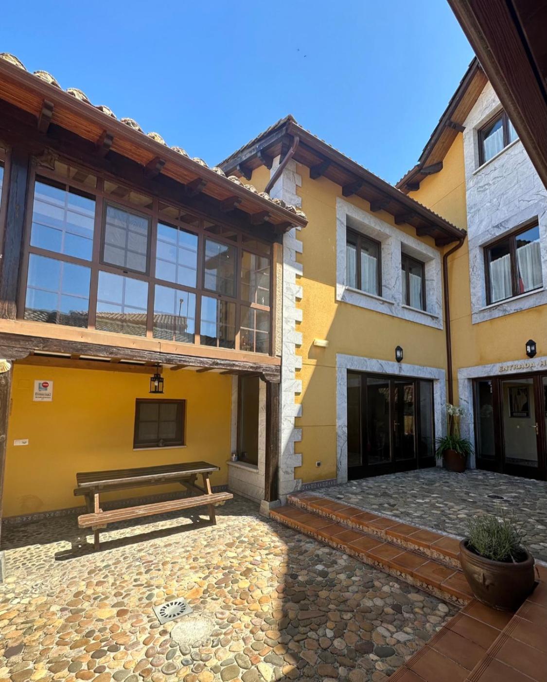 Hotel Rural Monasterio De Ara Mada Санта-Коломба-де-лас-Арримадас Экстерьер фото