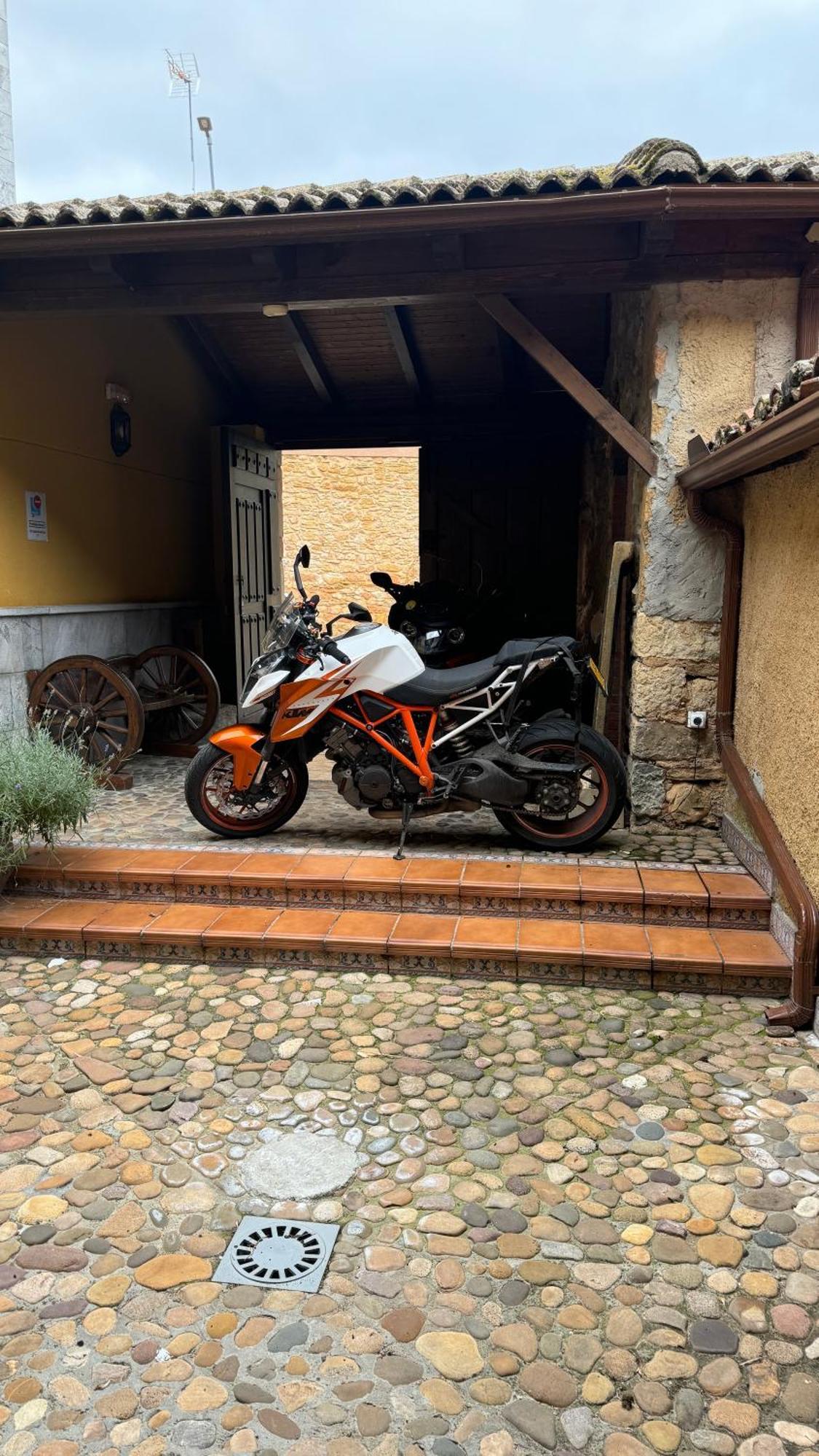 Hotel Rural Monasterio De Ara Mada Санта-Коломба-де-лас-Арримадас Экстерьер фото